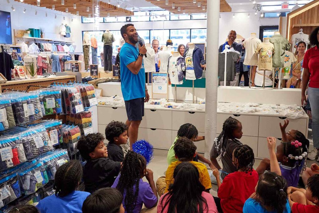Bubba Wallace parle de vulnérabilité en contemplant son héritage et de précieux conseils du monde.