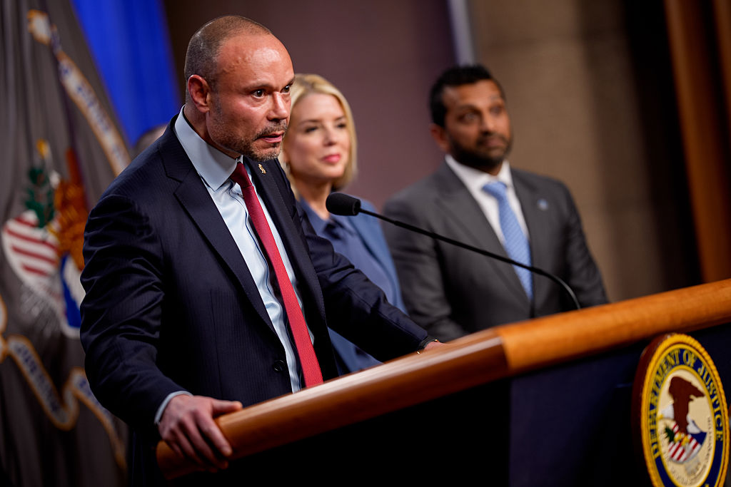 Dan Bongino se retire : pourquoi le directeur adjoint controversé du FBI quitte-t-il son poste ?