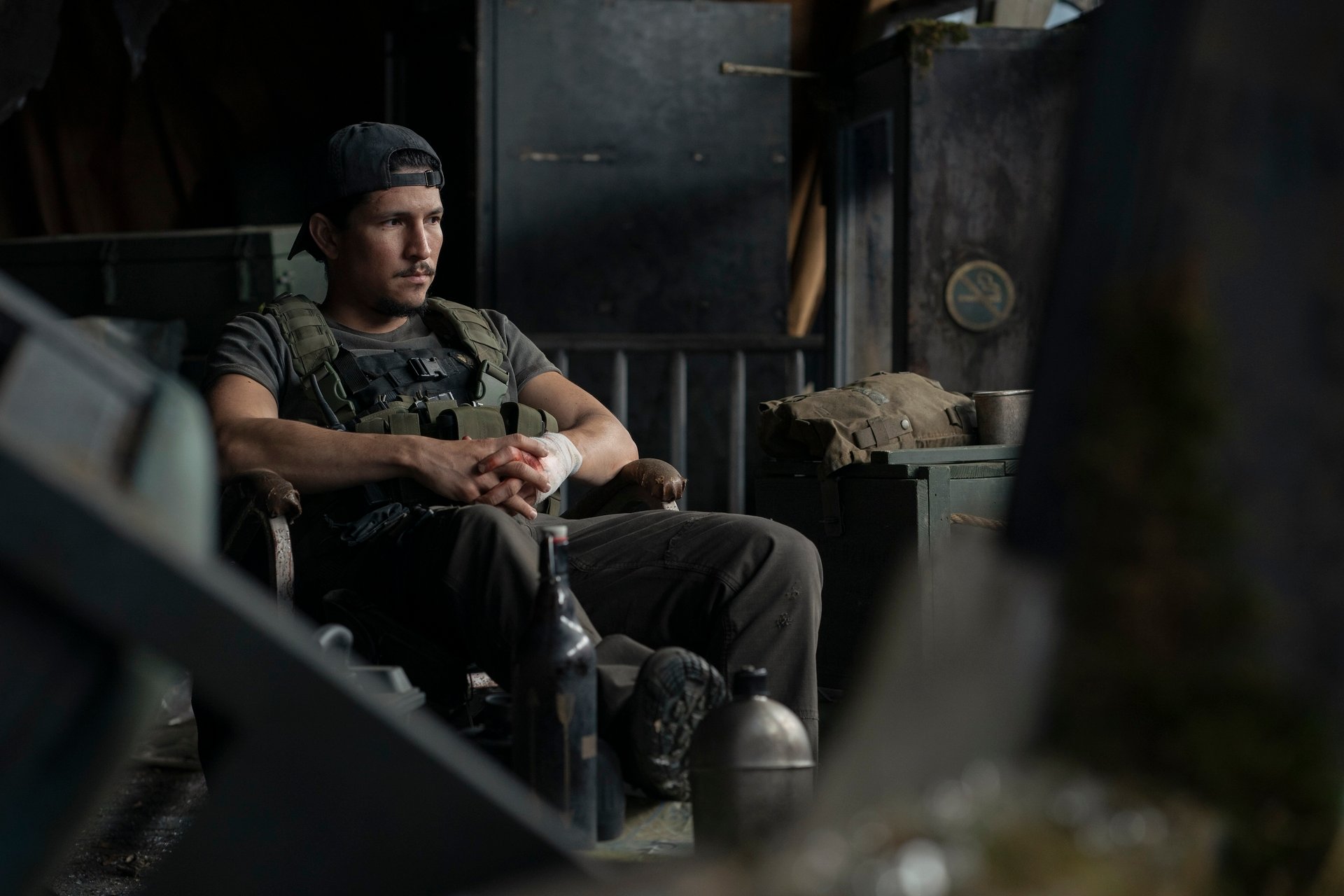 The Last Of Us va recaster Manny, le personnage interprété par Danny Ramirez, pour la saison 3.