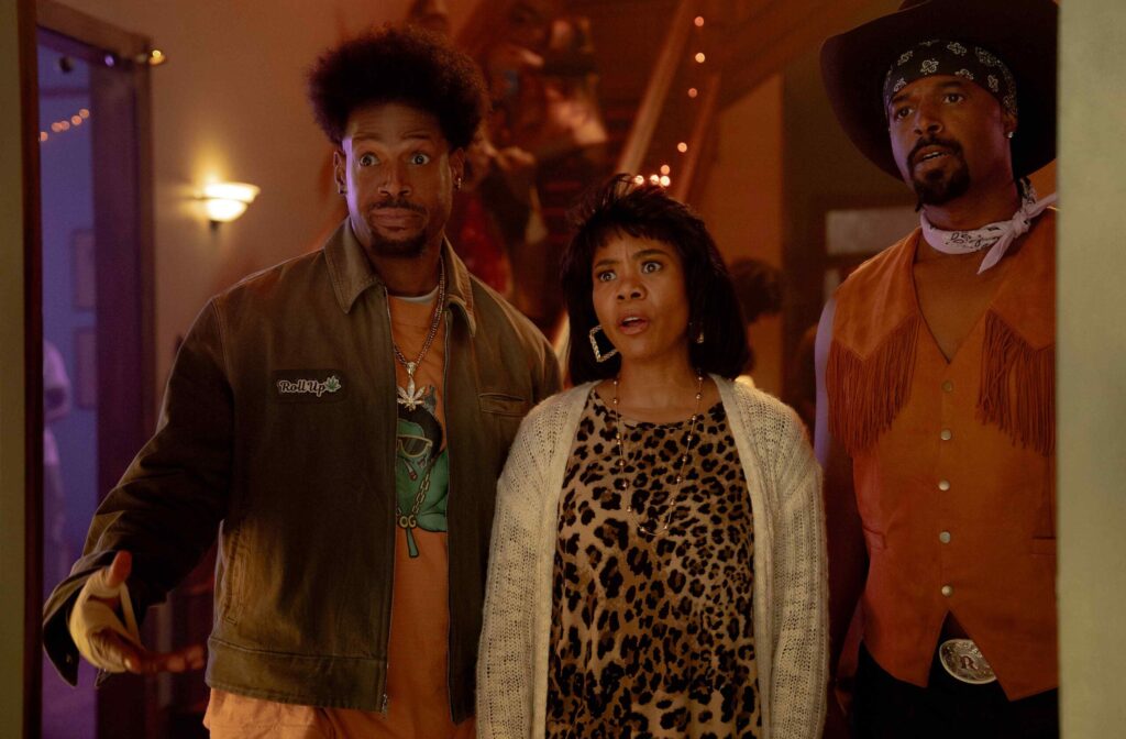 La bande-annonce de Scary Movie 6 avec les Wayans et Anna Faris se moque de Weapons et Sinners.