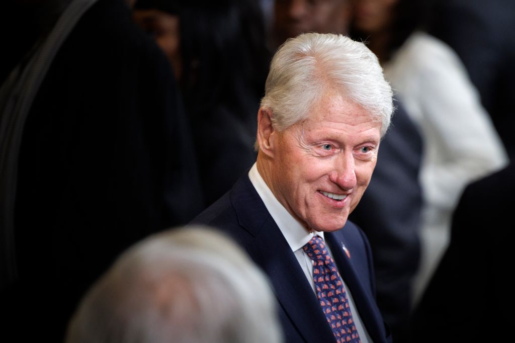 Bill Clinton, témoin dans l’enquête Epstein, attaque les Républicains et plus encore.