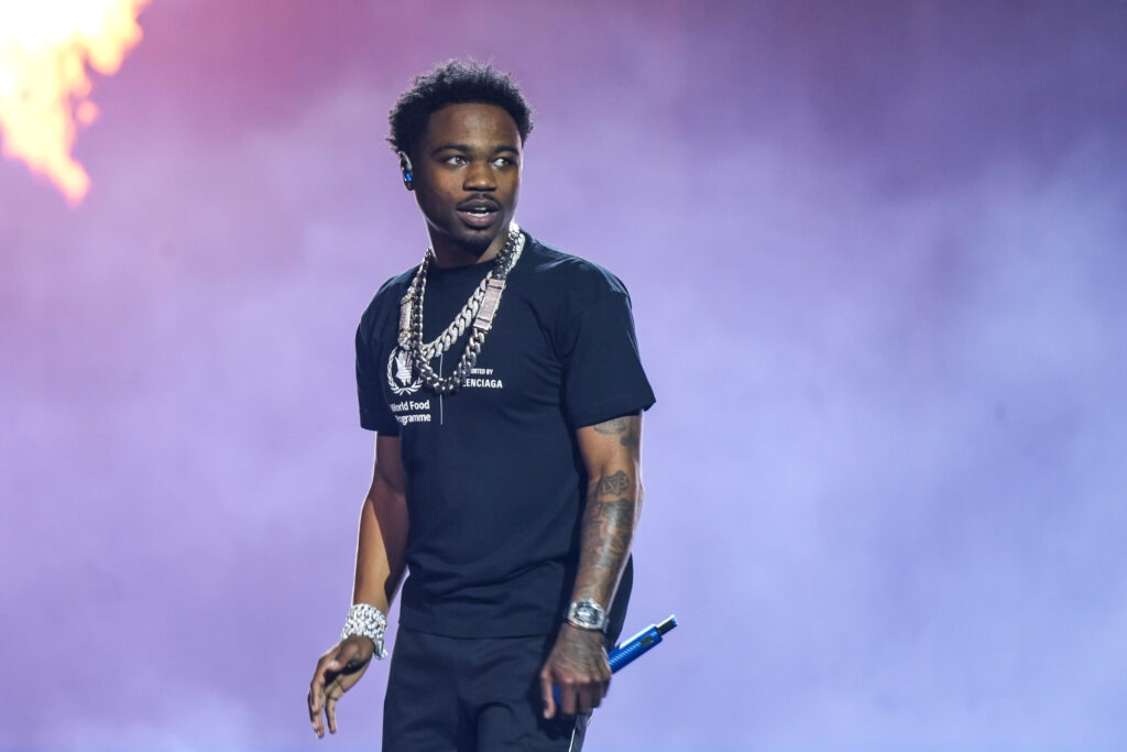 Comment Roddy Ricch est sorti de 'The Box' et a atteint une fortune nette à huit chiffres.