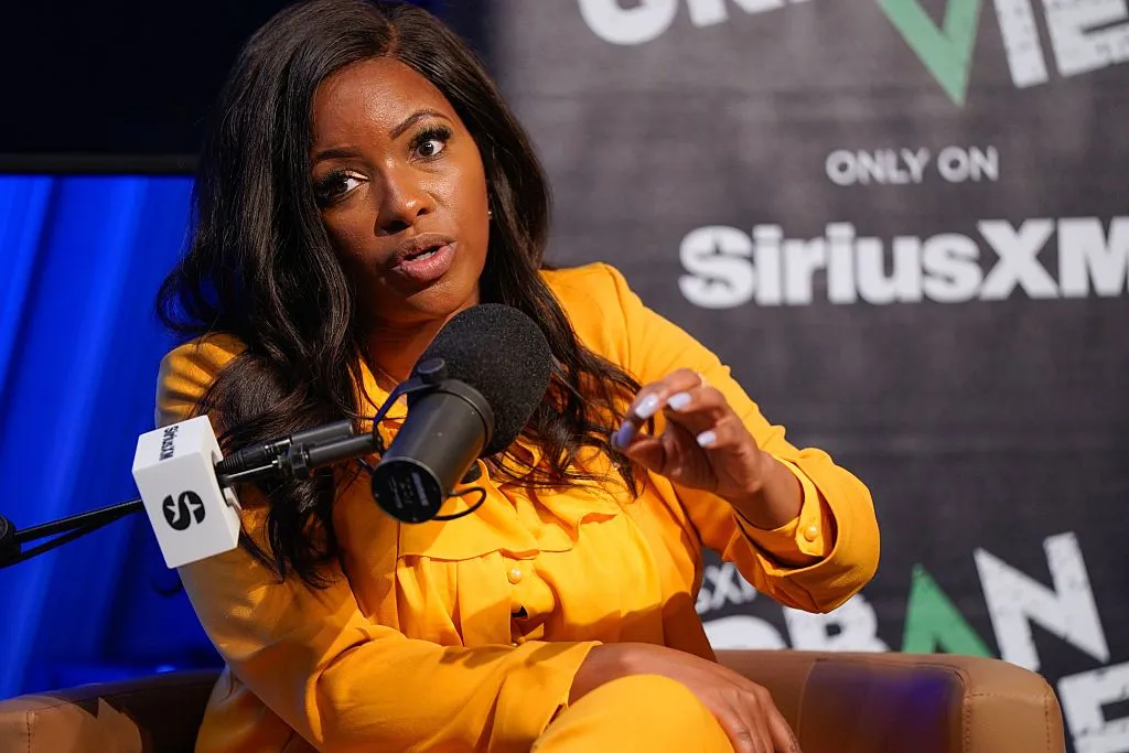 Jasmine Crockett dénonce le fonds de réparations de Trump destiné aux 'suprémacistes blancs'.