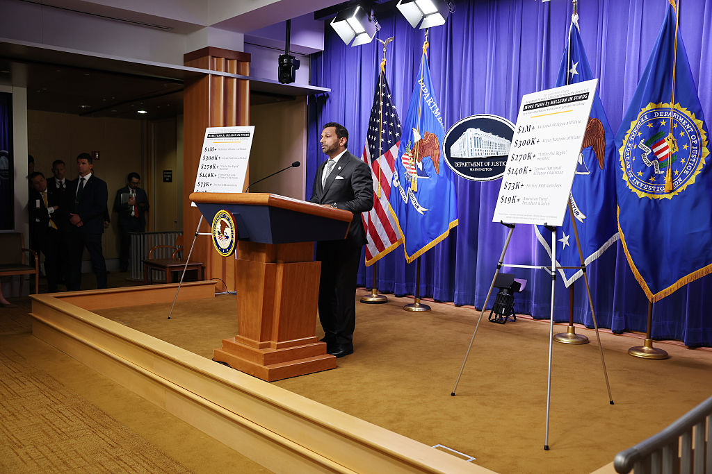 Le DOJ de Trump accuse le SPLC de fraude, une mesure choquante et controversée.