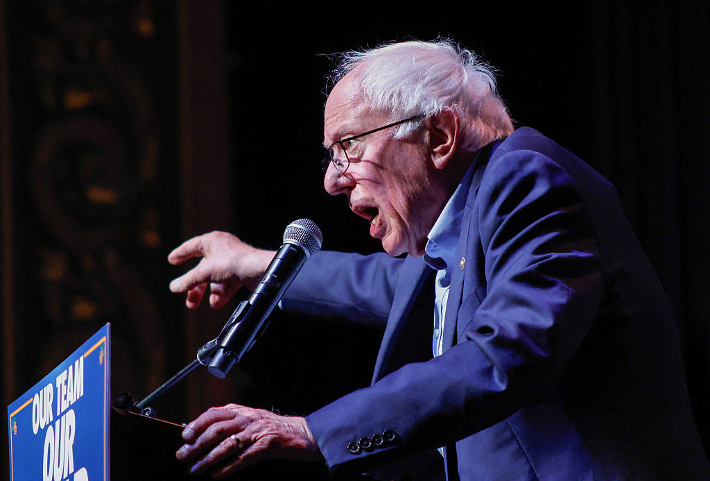 Bernie Sanders appelle le Congrès à confronter les Émirats arabes unis au sujet du génocide au Soudan.
