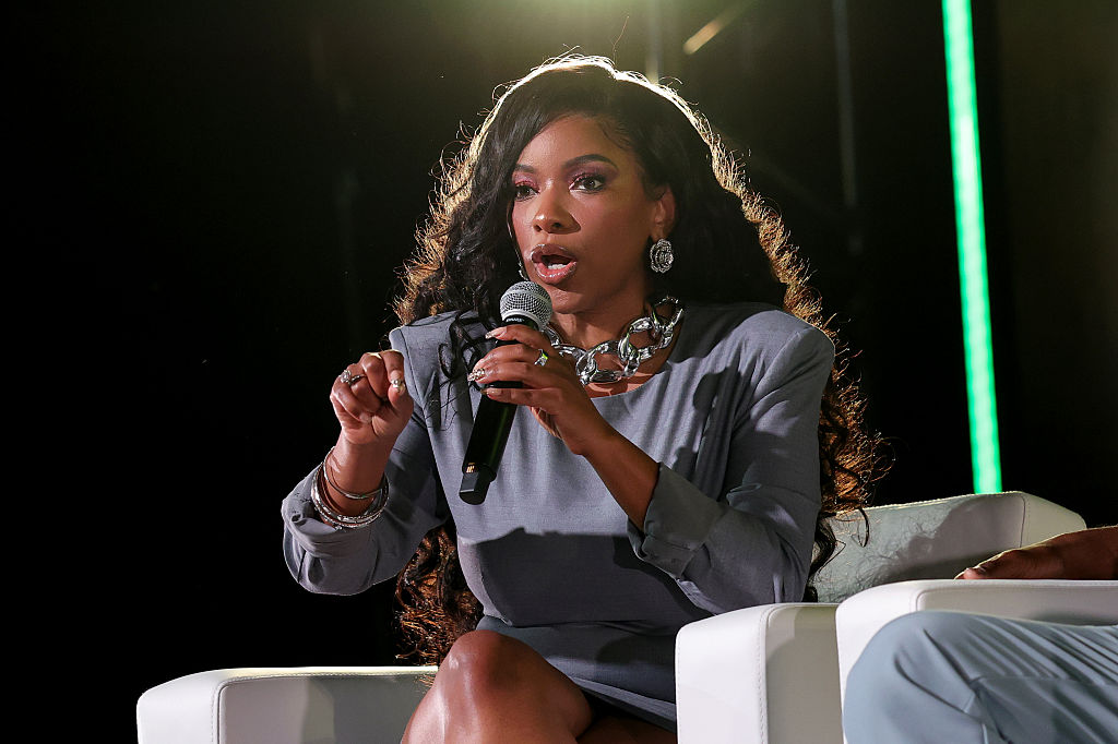 Jasmine Crockett dénonce le 'rassemblement de fierté blanche' du GOP au Smithsonian.