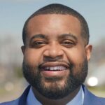 Le socialiste démocrate Donovan McKinney bat Thanedar, ouvrant le retour des Noirs à Détroit.