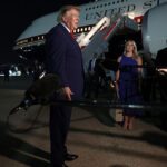 Trump a échangé des avions en Turquie, face à la menace iranienne, laissant staff et reporters.