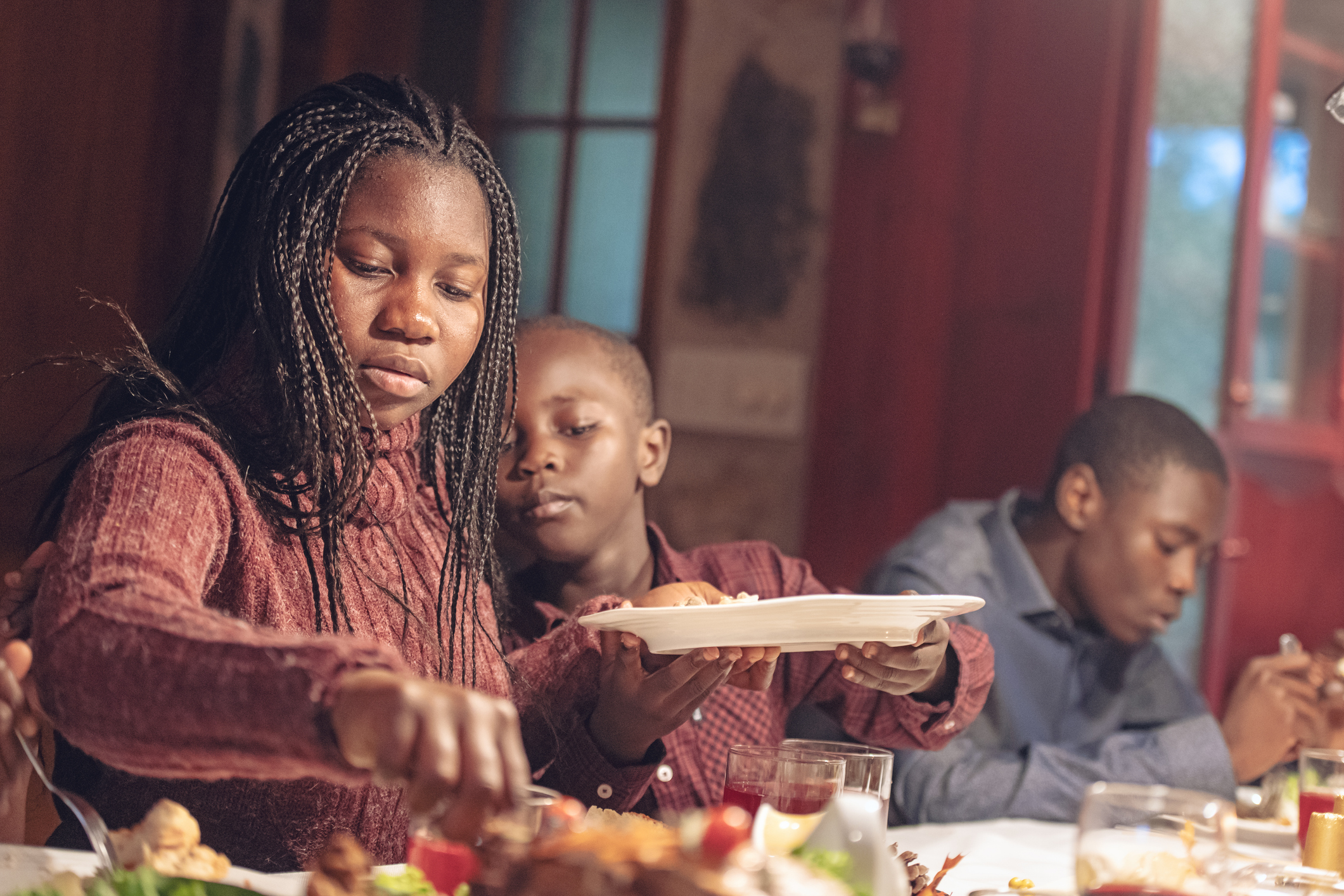 Des coupes du SNAP dans le projet de loi « One Big Beautiful Bill » menacent les communautés noires et rurales du Sud, selon une nouvelle étude