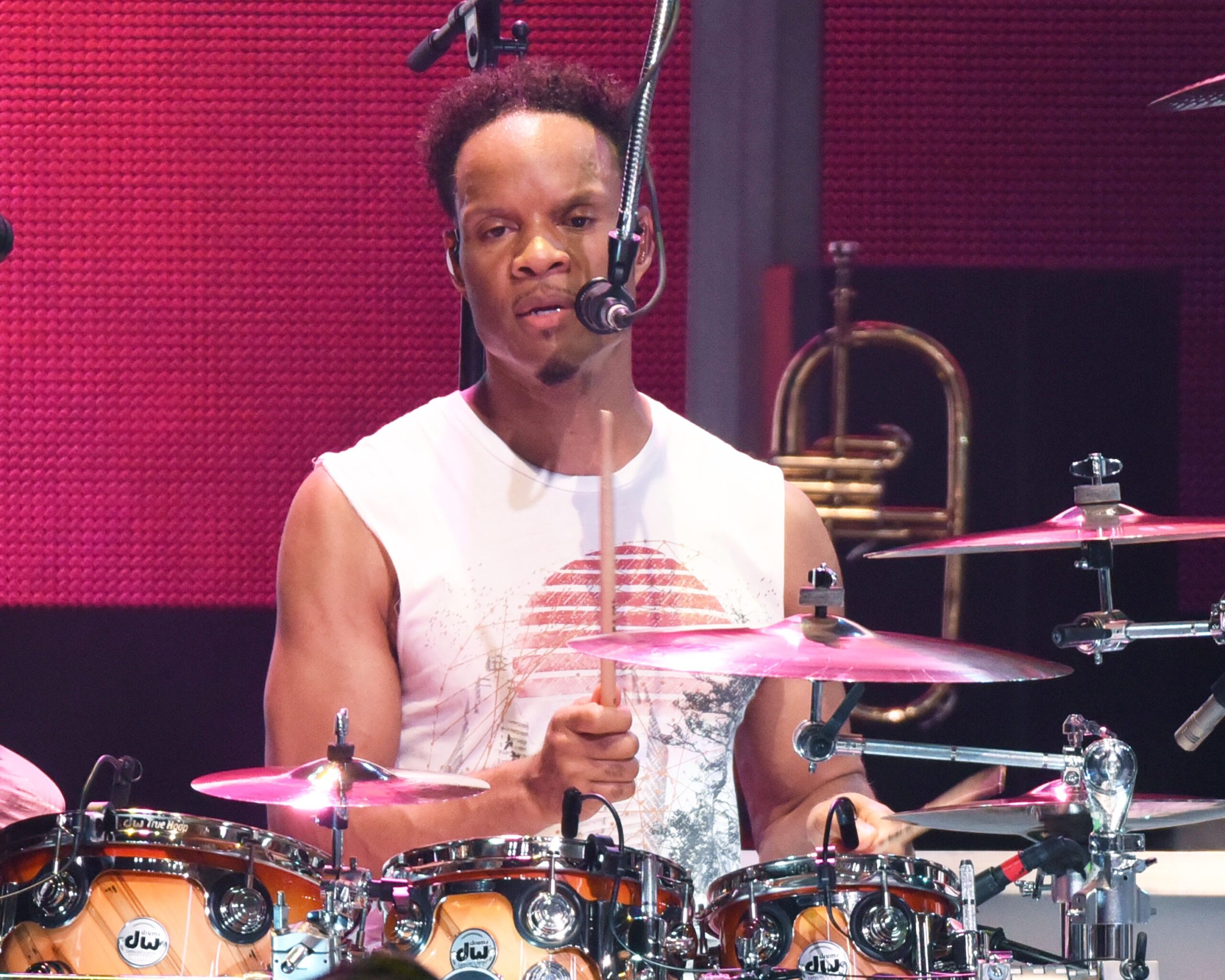 Voici ce qu'il faut savoir sur le coma induit médical du batteur John Paris d'Earth, Wind & Fire.